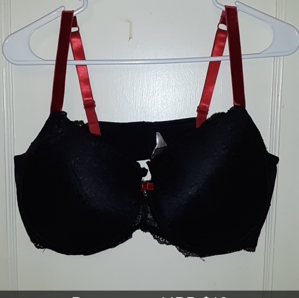 Sexy black bra!